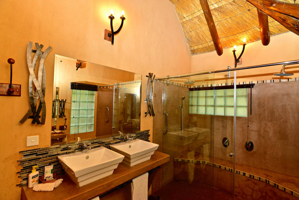 Gorges Lodge วิกตอเรียฟอลส์ ภายนอก รูปภาพ